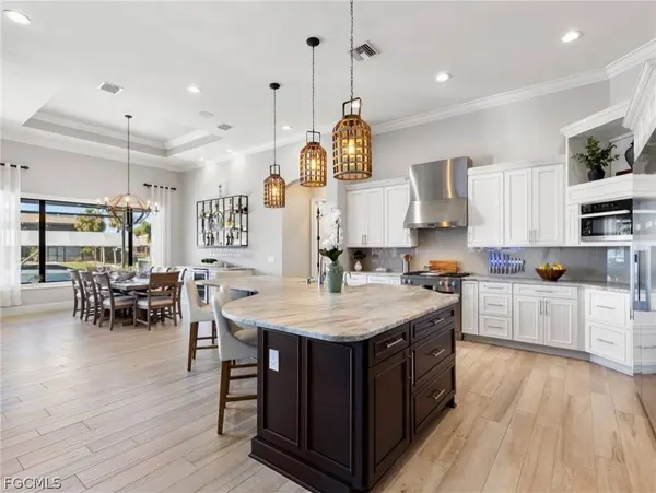 4226 SE 6th Pl, Cape Coral, FL 33904-5304