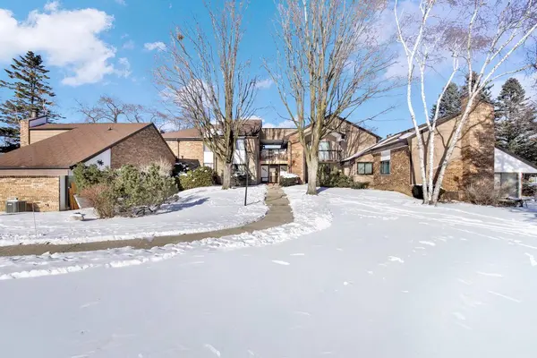 8643 N Servite DRIVE #115, Milwaukee, WI 53223