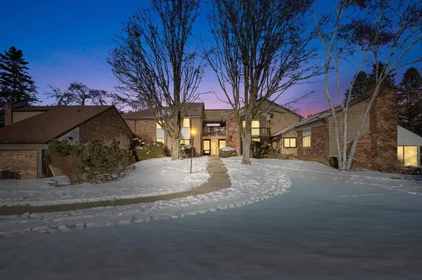 8643 N Servite DRIVE #115, Milwaukee, WI 53223