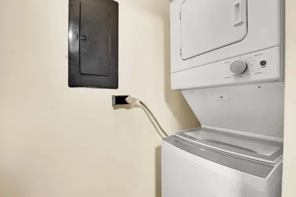 8643 N Servite DRIVE #115, Milwaukee, WI 53223