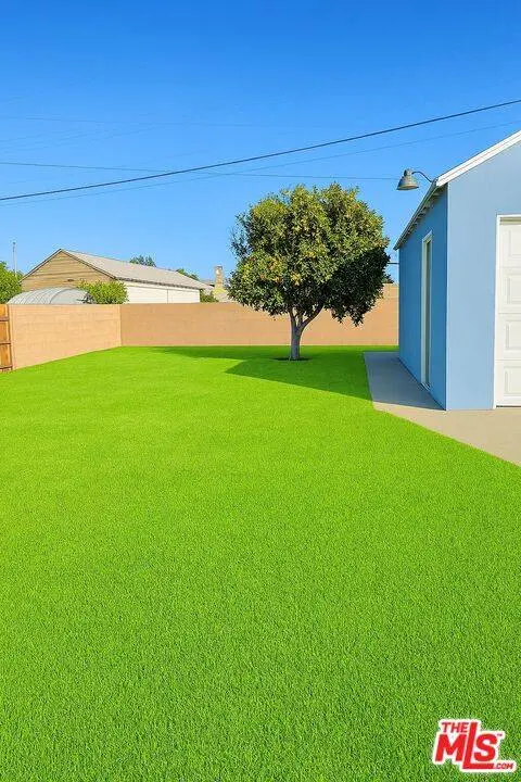 8712 S 7th Ave, Inglewood, CA 90305
