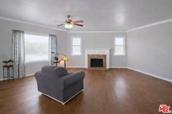 8712 S 7th Ave, Inglewood, CA 90305