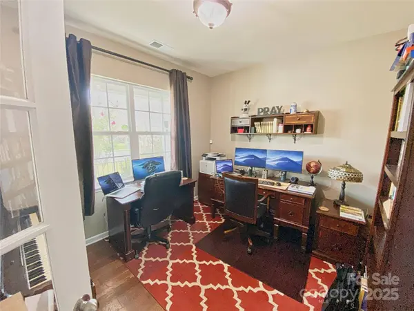 3416 Yarmouth LN, Gastonia, NC 28056