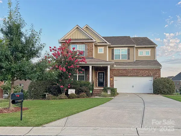 3416 Yarmouth LN, Gastonia, NC 28056