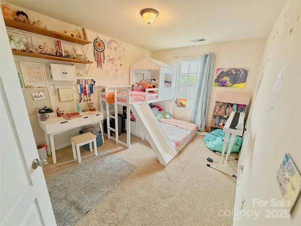 3416 Yarmouth LN, Gastonia, NC 28056