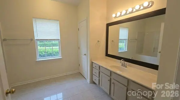 1212 Bicycle CT, Gastonia, NC 28054