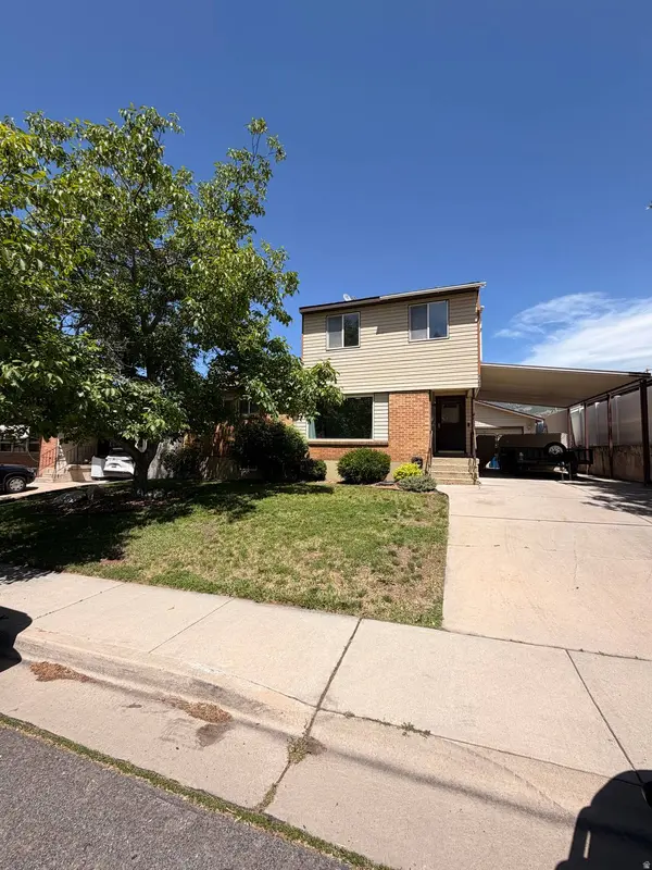 4368 S 225 E, Washington Terrace, UT 84405