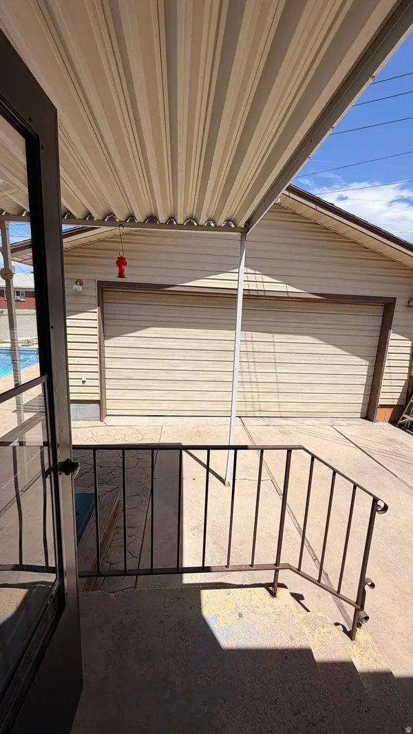 4368 S 225 E, Washington Terrace, UT 84405