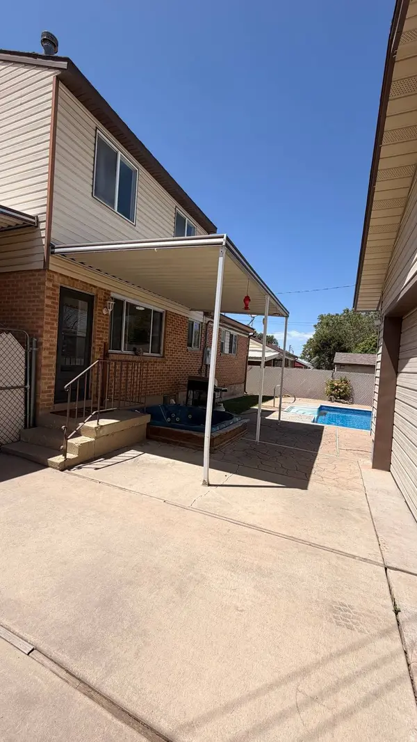 4368 S 225 E, Washington Terrace, UT 84405