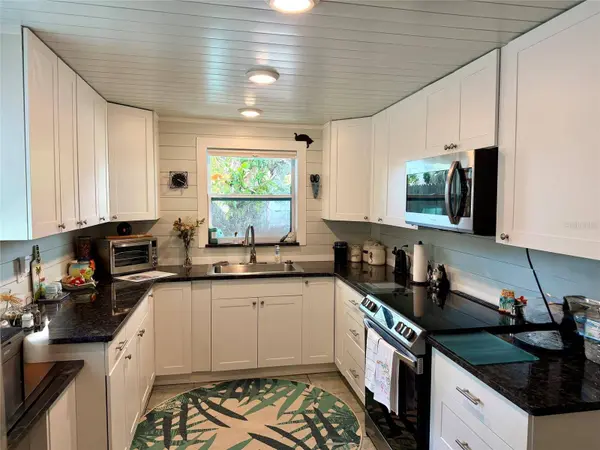 7004 ROCKWOOD DR, Port Richey, FL 34668