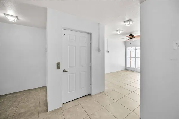 5032 SAND CASTLE DR, New Port Richey, FL 34652