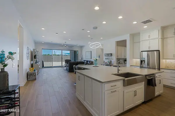 5614 W SAINT MORITZ Lane, Glendale, AZ 85306