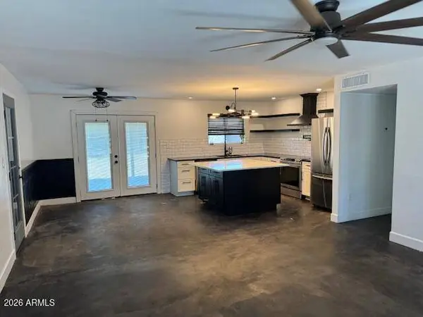 1520 W CAPRI Avenue, Mesa, AZ 85202