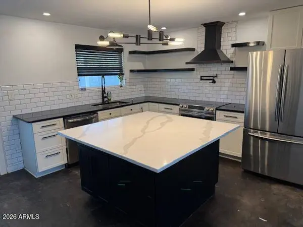 1520 W CAPRI Avenue, Mesa, AZ 85202