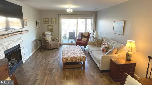 20588 CORNSTALK TER #202, Ashburn, VA 20147