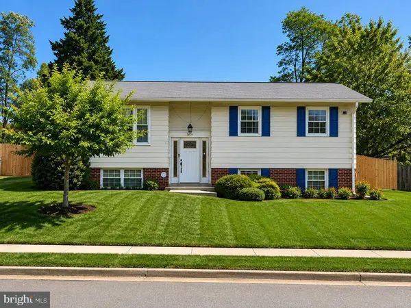 3610 HERITAGE LN, Fairfax, VA 22030