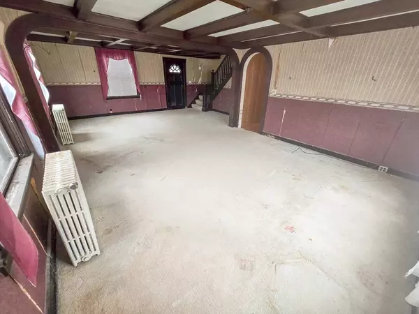 67 Lower Gore Rd, Webster, MA 01570