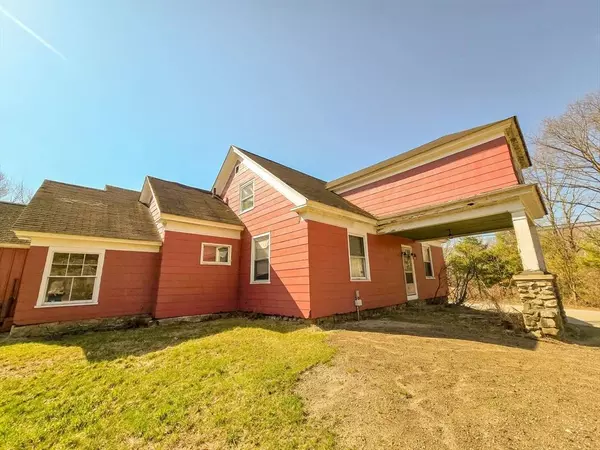 67 Lower Gore Rd, Webster, MA 01570