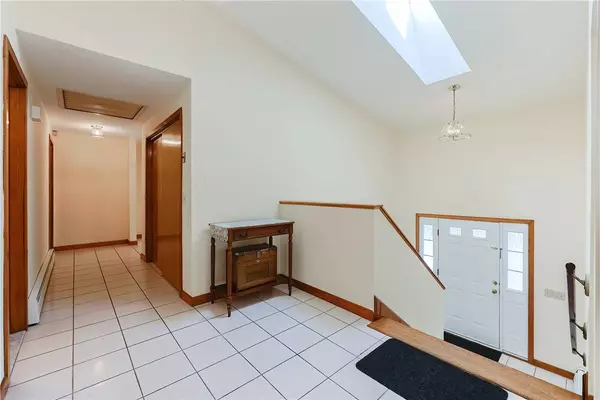 85 Indian TRL, Glocester, RI 02814