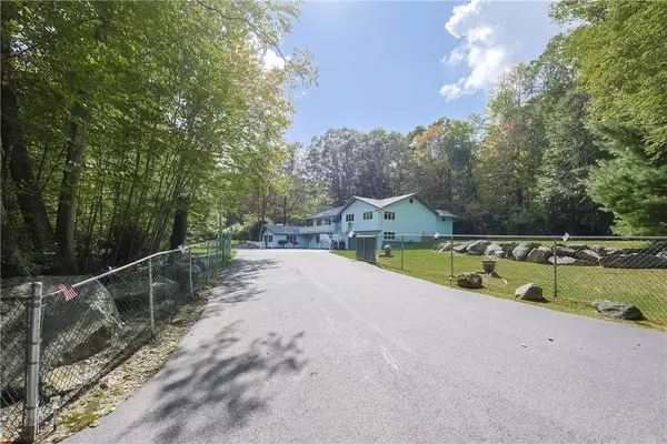 85 Indian TRL, Glocester, RI 02814