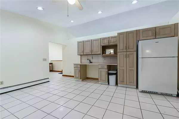 85 Indian TRL, Glocester, RI 02814