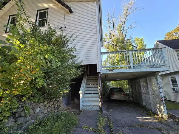 71 Alvarado Ave, Worcester, MA 01604