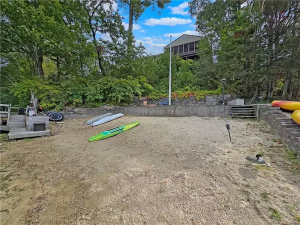325 Lake DR, Glocester, RI 02814