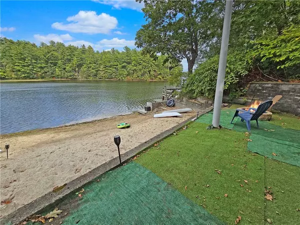 325 Lake DR, Glocester, RI 02814
