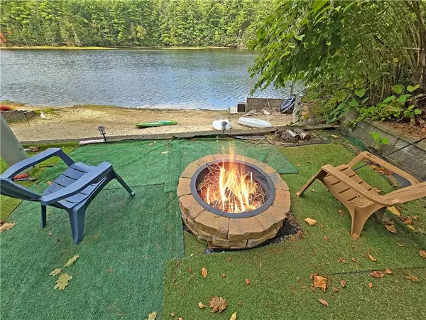 325 Lake DR, Glocester, RI 02814