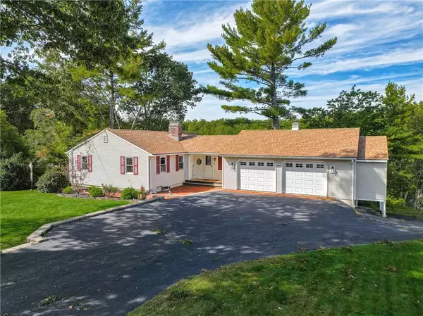 325 Lake DR, Glocester, RI 02814
