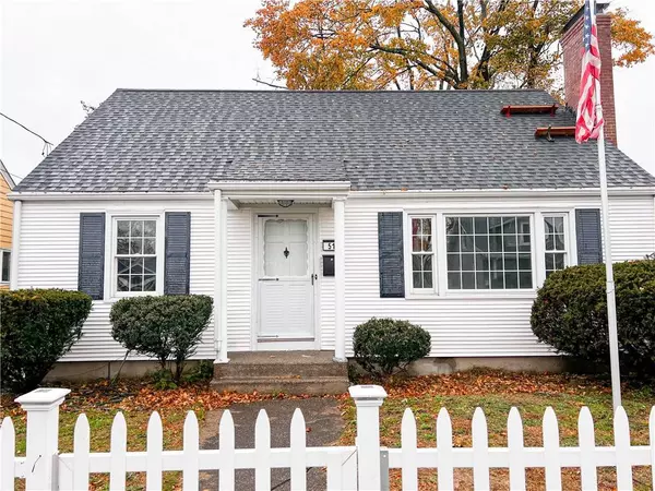 51 Benjamin ST, Pawtucket, RI 02861