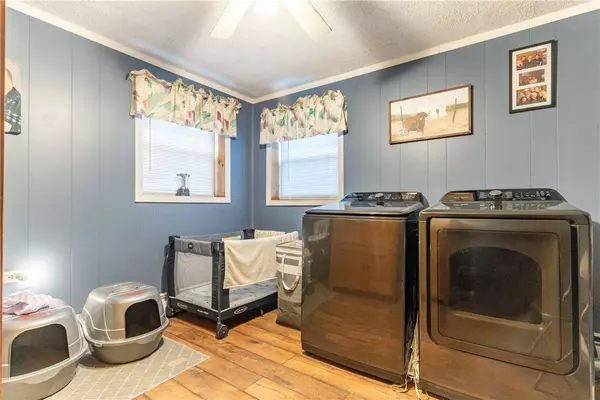 60 Salisbury RD, Glocester, RI 02814