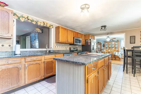 60 Salisbury RD, Glocester, RI 02814