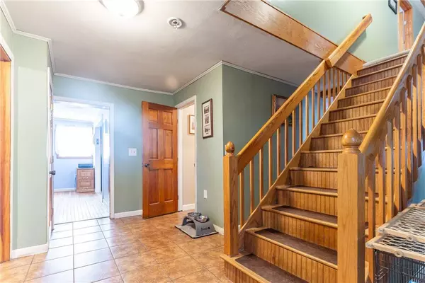 60 Salisbury RD, Glocester, RI 02814