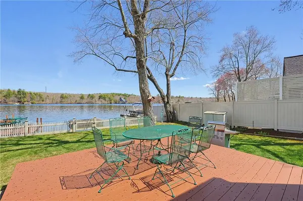 33 Airy Acres DR, Glocester, RI 02814