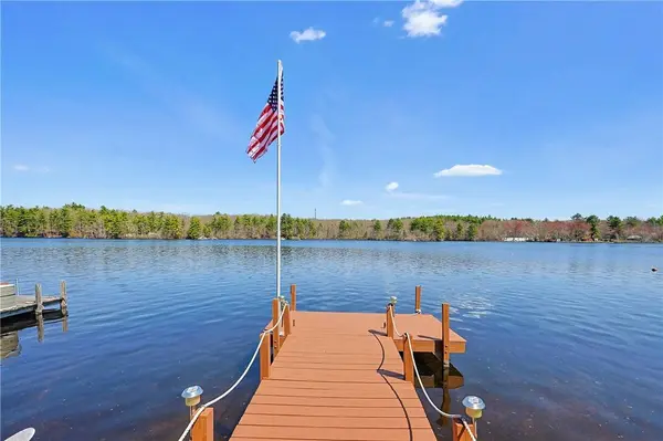 33 Airy Acres DR, Glocester, RI 02814