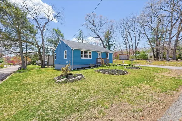 18 Adelaide AVE, Smithfield, RI 02917
