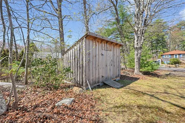18 Adelaide AVE, Smithfield, RI 02917