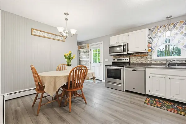 425 Main ST, Burrillville, RI 02859