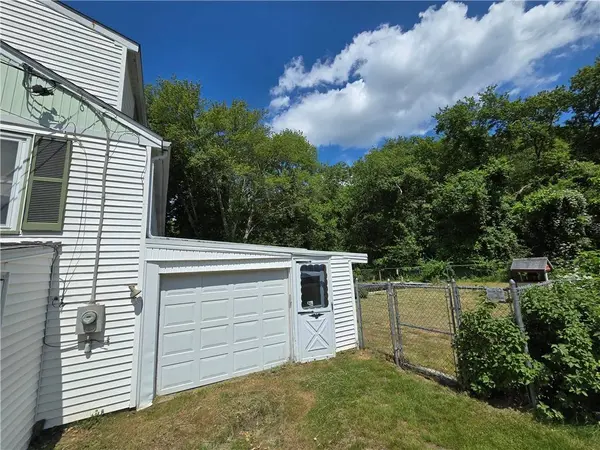 2777 Victory HWY, Burrillville, RI 02830