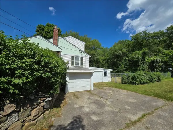 2777 Victory HWY, Burrillville, RI 02830