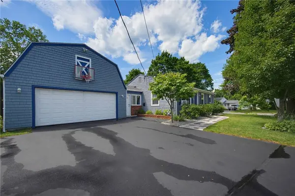 178 Halsey RD, Woonsocket, RI 02895