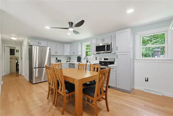 417 Lake Washington DR, Glocester, RI 02814