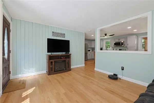 417 Lake Washington DR, Glocester, RI 02814