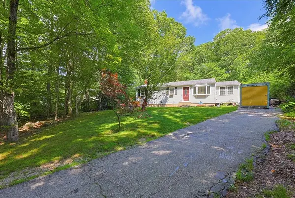 417 Lake Washington DR, Glocester, RI 02814