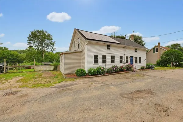 12 Mill RD, Richmond, RI 02832