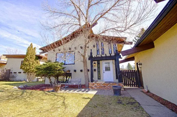 345 Laval BLVD W, Lethbridge, AB T1K 3W6