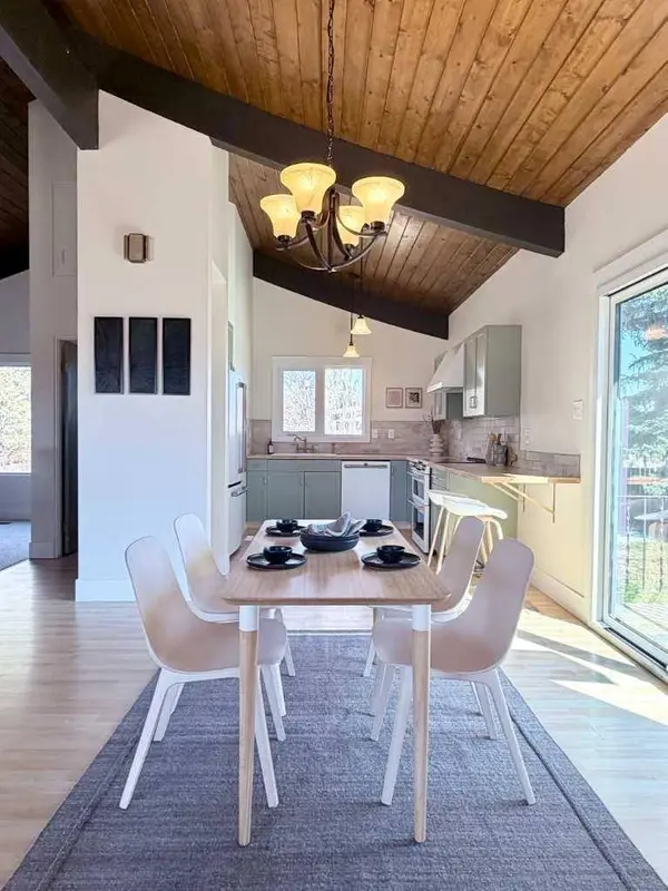 345 Laval BLVD W, Lethbridge, AB T1K 3W6