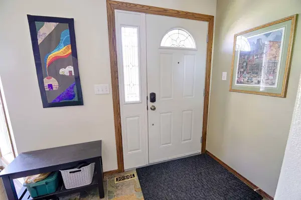 14 Mt Brazeau RD W, Lethbridge, AB T1K 6L6