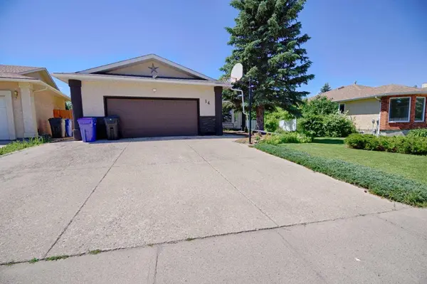 14 Mt Brazeau RD W, Lethbridge, AB T1K 6L6